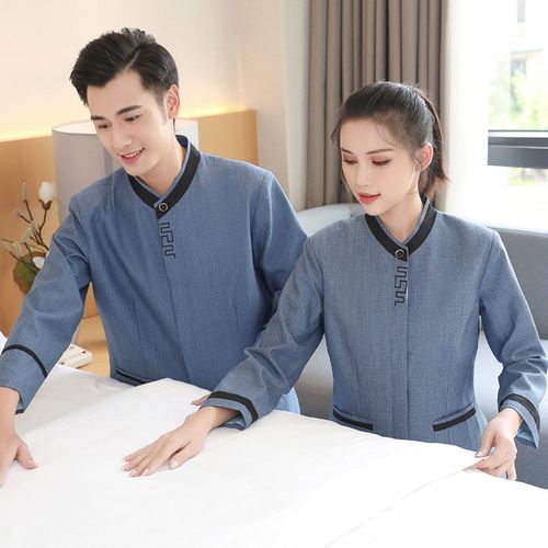 秋冬物业服务 一件长袖工作服背后的专业坚守与人文温度
